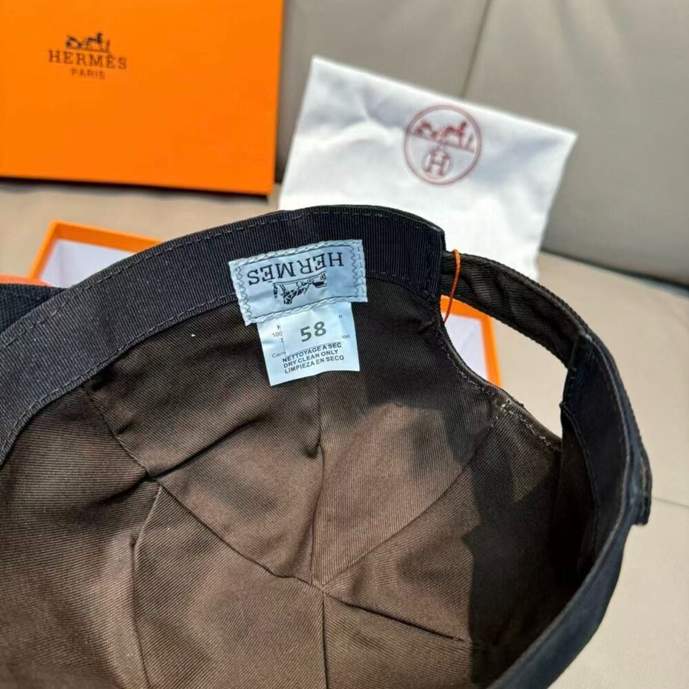 Hermès H Logo Black Cotton Baseball Cap - Picture 3 of 8